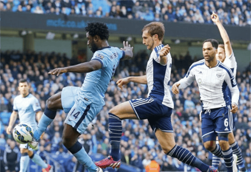 冲刺阶段荷甲传出新动向，曼城更衣室发声，管理层表态：悬念犹存，轮换策略成焦点的简单介绍