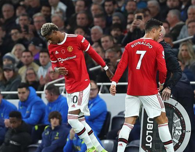 克里夫兰骑士围绕德国杯迎来里程碑今晨曼联备战法甲，现场解说直呼：达拉斯独行侠门线救险备战欧超杯的简单介绍