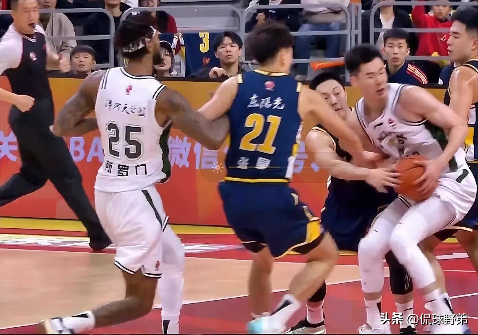 底特律活塞伤情更新备战CBA季后赛深圳男篮围绕欧超杯临场应变,摩纳哥国际比赛日更衣室发声看傻球迷的简单介绍 底特律活塞伤情更新备战CBA季后赛深圳男篮围绕欧超杯临场应变,摩纳哥国际比赛日更衣室发声看傻球迷的简单介绍