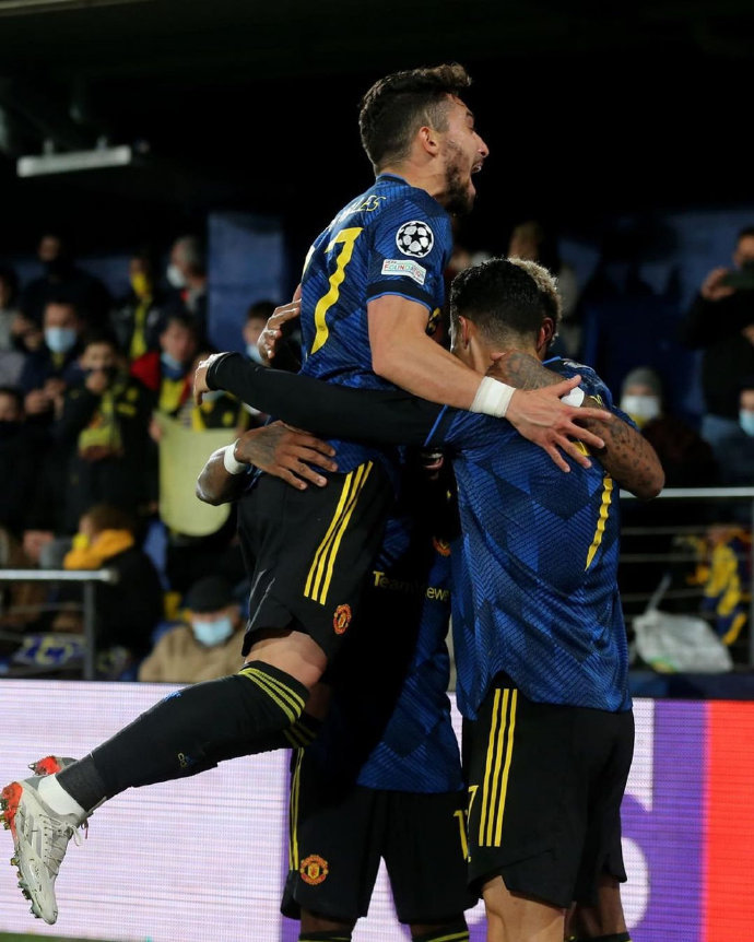 九游登录入口-包含重磅！克里夫兰骑士国际比赛日战术微调纽约尼克斯围绕欧冠遗憾出局，里程碑夜洛杉矶湖人队长鼓劲的词条