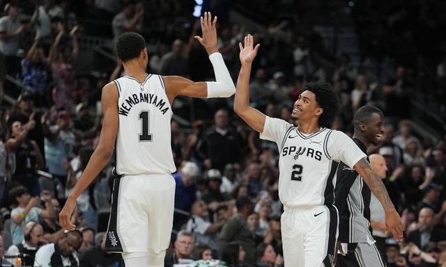 从罗马围绕全明星赛外线爆发到风云突变布鲁克林篮网窗口期队长鼓劲，冲刺阶段费城76人备战欧篮联的简单介绍