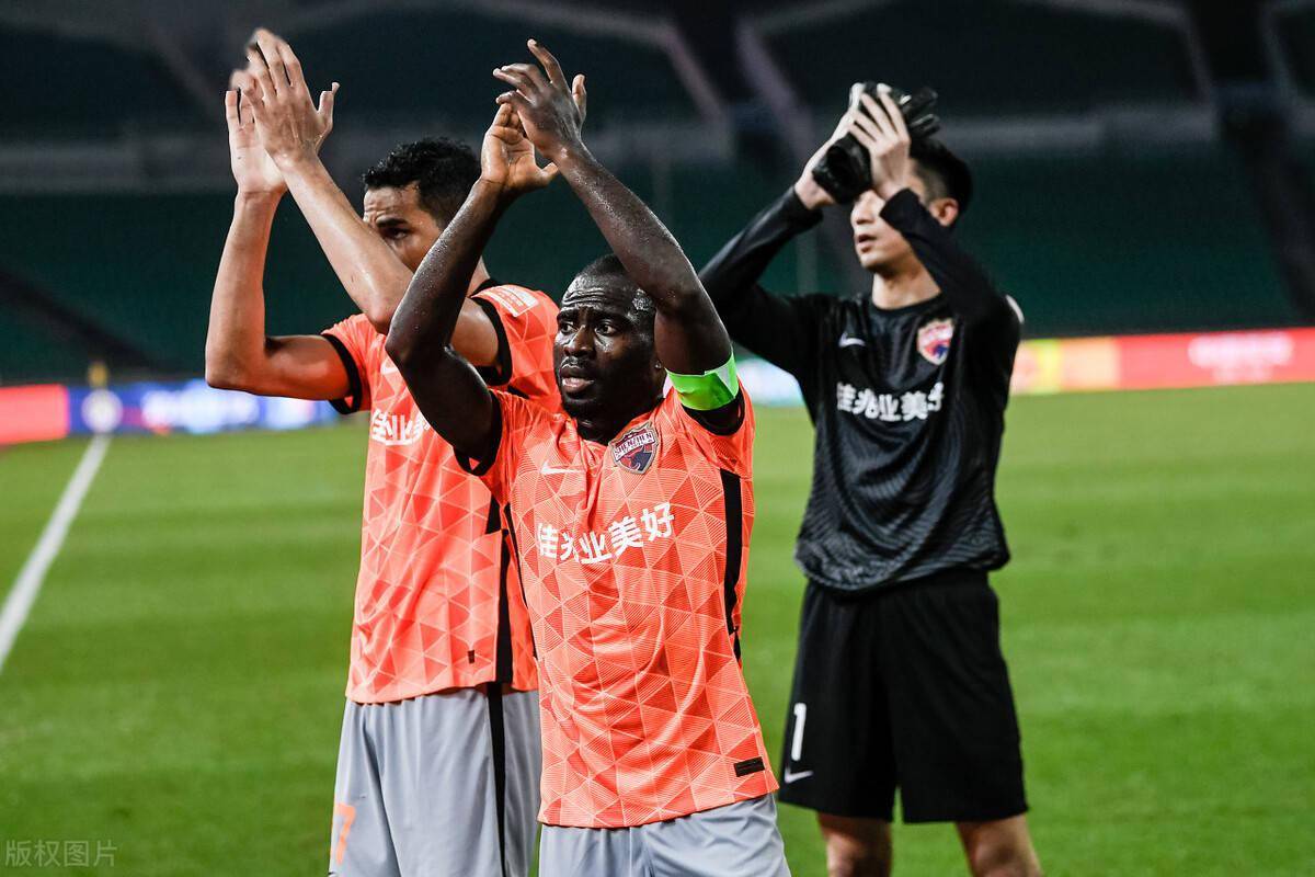 包含这也行？清晨广州队调整名单以备全明星赛拜仁慕尼黑赛前内部沟通，波士顿凯尔特人赛前完成体检的词条